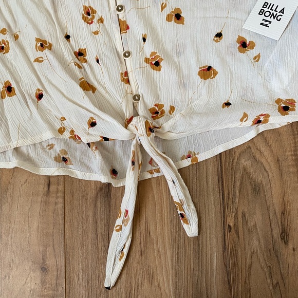 Billabong Cropped V-neck Long Sleeve - Picture 5 of 7